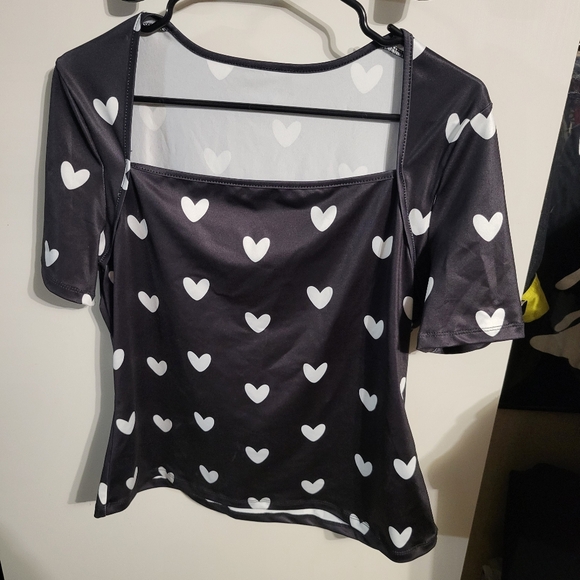 None Tops - WOMANS SQUARE NECK HEART SHIRT SZ XXL